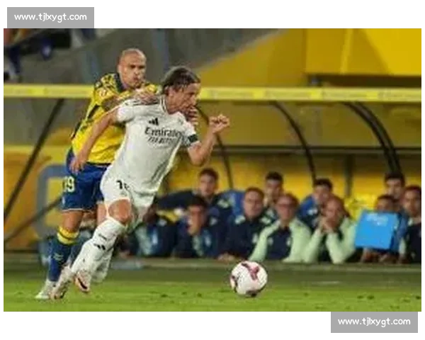 莫伦特斯怒批维尼修斯：皇马容不下无礼的天赋